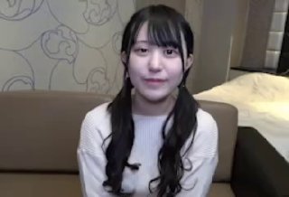 【探花精选】会所找女技师服务，气质型小少妇，舔背按摩，撩起衣服摸摸奶子，埋头口交，搞的舒服了